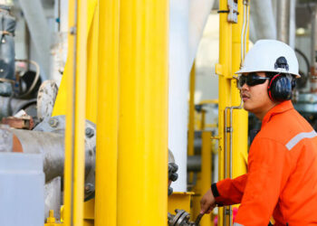 Be the Expert in Piping Inspection – Join PetroSync’s API 570 Training for Global Certification