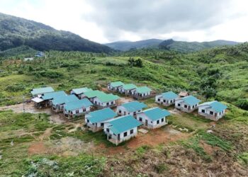 Samar Province Turns Over 17 ‘Saad nga Balay’ Housing Units to Former Rebels